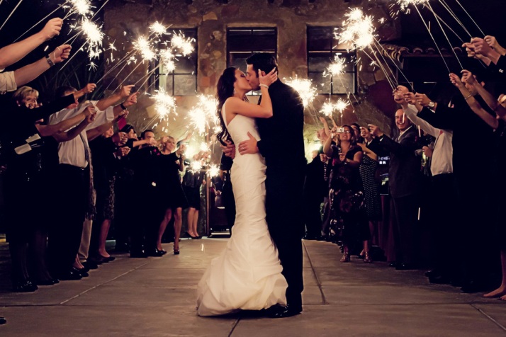 Фото бенгальские огни на свадьбе — Каменка Архангельская область | kamenkaarhangelskaya.salutsklad.ru